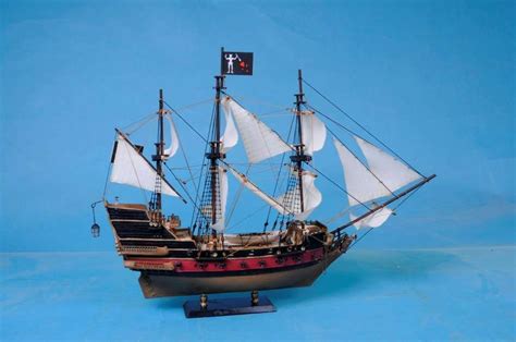 Buy Blackbeards Queen Annes Revenge 24 White Sails Model Ship