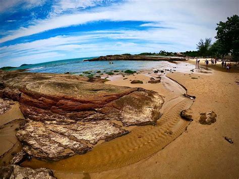 Oito Praias Escondidas De Guarapari Para Conhecer No Mesmo Dia