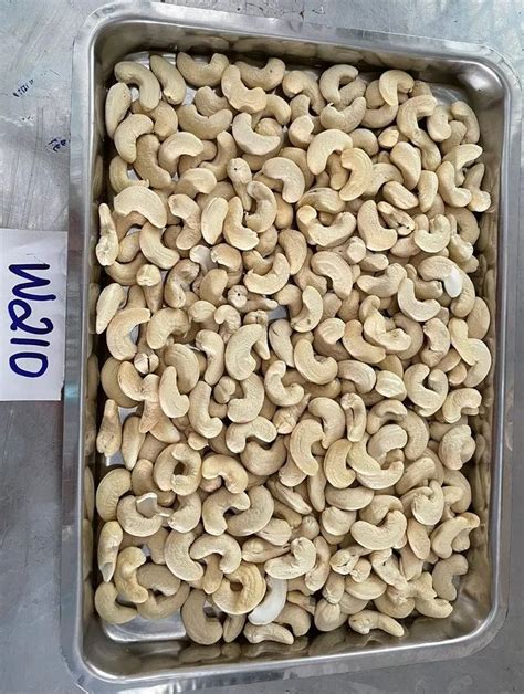 Raw White Whole Cashew W210 Packaging Size 10 Kg At Rs 900 Kg In Puttur