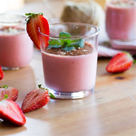 C Mo Preparar Smoothie Fresas Aove Almendra Yogur Griego Miel Cacao