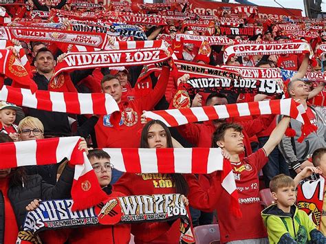 Ponad 17 tysięcy kibiców na meczu Widzewa z Rakowem Co działo się na