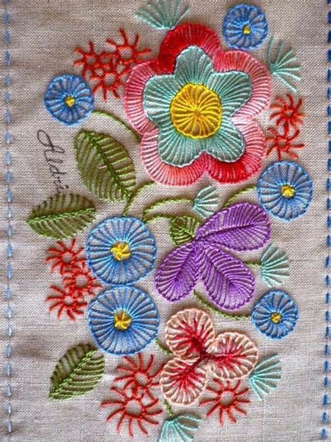 10 Outstanding Crewel Embroidery Seed Stitch Gradient Leaves Ideas