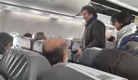 Javier Milei Y Myriam Bregman Compartieron El Vuelo A Santiago Del