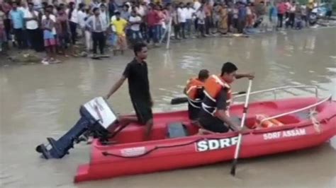 Boat Capsizes In India Many Missing News Khaleej Times