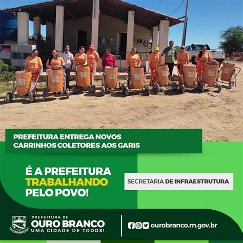 Prefeitura Entrega Novos Carrinhos Coletores Aos Garis Prefeitura