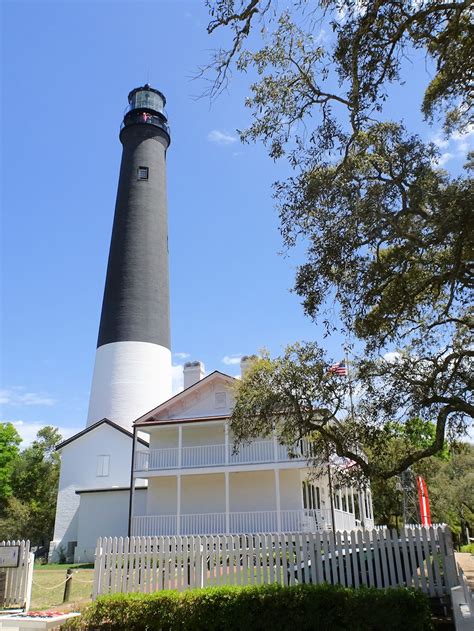 Femme Au Foyer Gulf Islands Pensacola Lighthouse