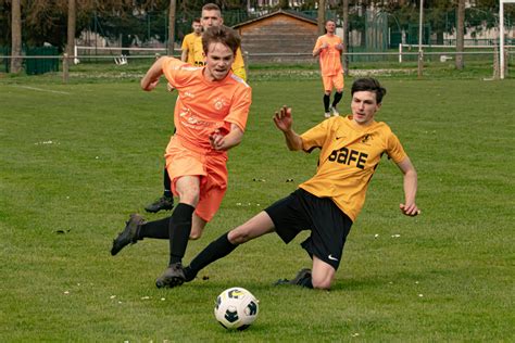 Football Innenheim accuse le coup Meistratzheim creuse lécart