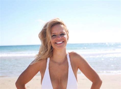 10 Hot Sexy Madalena Brandao Bikini Pics