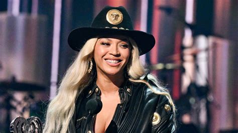 Beyoncés Cowboy Carter Tops Billboard Albums Charts