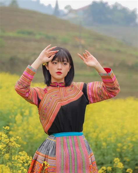 Vẻ đẹp trong trẻo của cô gái được dân mạng tặng danh hiệu hot girl ảnh thẻ
