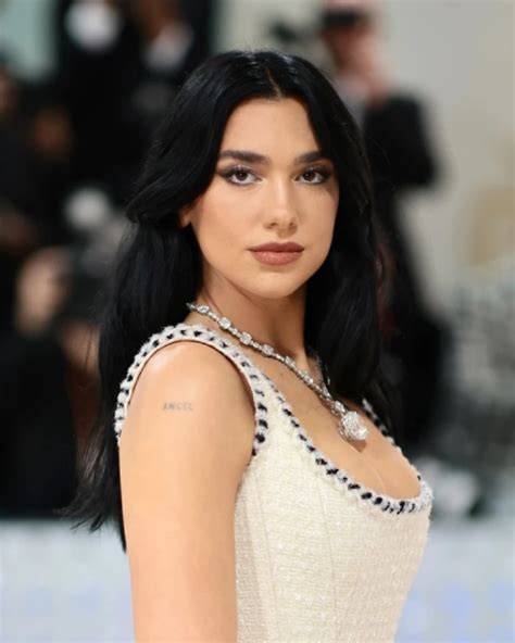 Dua Lipa Anuncia El Lanzamiento De Su Muy Esperado Tercer álbum