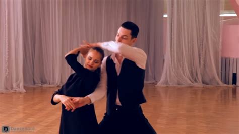 Bracia Za szkłem Pierwszy Taniec Choreografia Walc Wiedeński