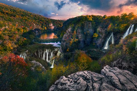 Wodospady W Parku Narodowym Jezior Plitwickich