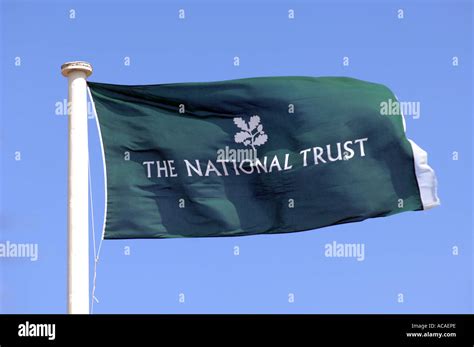 National trust emblem hi-res stock photography and images - Alamy