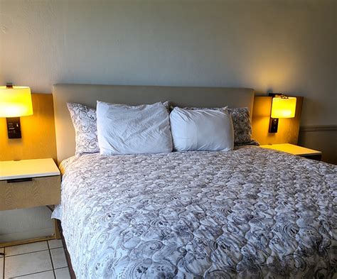 Rooms & Suites | Boundless Bliss Hotel