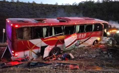 Accidente De Autobús Turístico En La Mixteca De Oaxaca Deja Un Saldo De