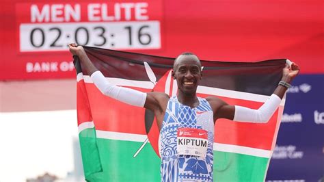 Queniano Kelvin Kiptum Quebra Recorde Mundial Da Maratona Em Chicago