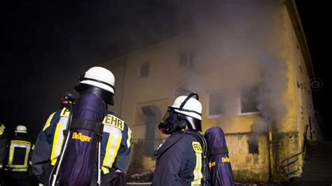 Nach Großbrand in ehemaliger Diskothek in Rüthen Bundesstraße B516