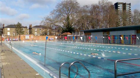 London Fields Lido | Triptipper.com