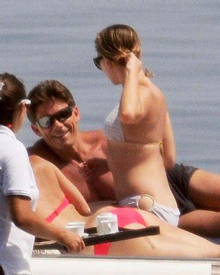 Scarlett Johansson Nipple Slip Und Bikini Paparazzi Photos Porno Bilder Sex Fotos Xxx Bilder