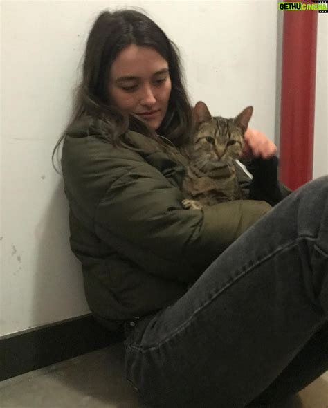 Sarah Pidgeon Instagram – My New Year’s kisses. We’re a throuple