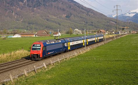 Re 450 DPZ Der SBB Zwischen Reichenburg Und Bilten