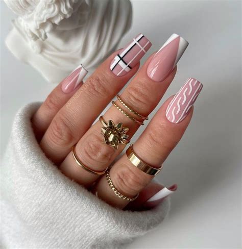 25 Trendy Winter Nail Designs Which Are Cool This Season Emerlyn Closet