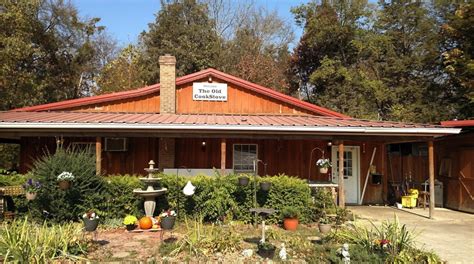 The Old CookStove: All-You-Can-Eat Amish Buffet In Alabama