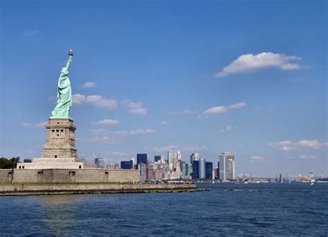 Statue of liberty in new york hd wallpaper | PixelsTalk.Net
