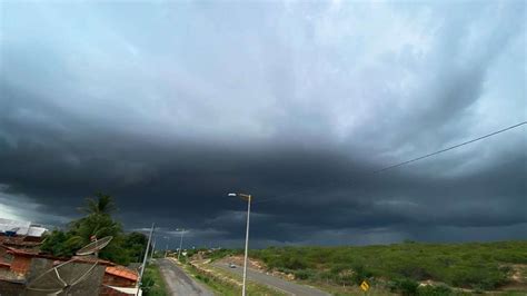 Fenômeno Que Causou Fortes Chuvas Na Bahia Perde Intensidade E Chega A