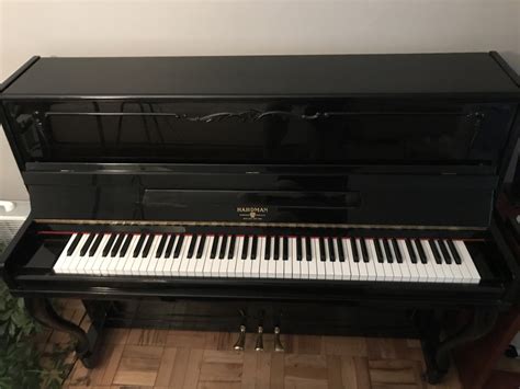 Piano For Sale in Queens, New York: Hardman Stand up Piano for Sale