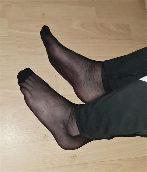 Dead feet nylons... by deadsolesfeet on DeviantArt