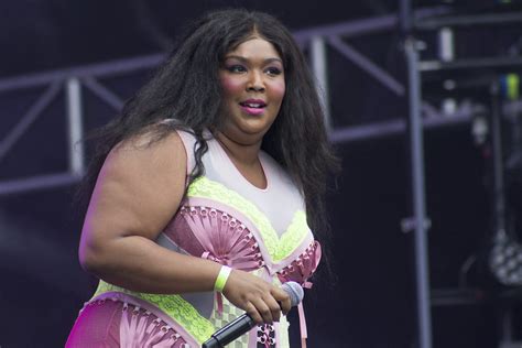 American Actress, Singer, Rapper and Songwriter Lizzo!!! | The Gk Guide