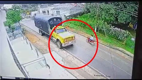 VIDEO Terrible accidente en el que pierde la vida una niña de 5 años