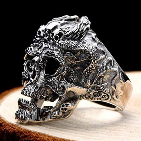 Bague Pirate des Caraïbes Barbossa Jolly Roger