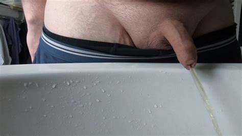 Big Boy Pee In Sink Where Should I Pee Write In The Comments Gay Pissing European Porn XHamster