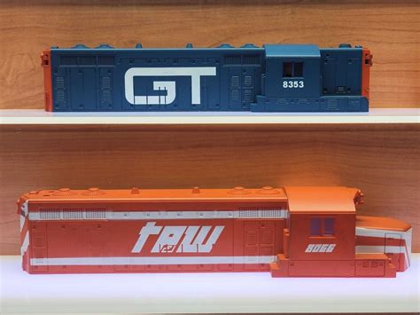 Lionel Vintage 2328 GP7 GP20 Shell LOT 2328 5 EBay