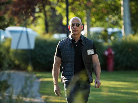 The Fabulous Life Of Amazon Ceo Jeff Bezos The New Richest Person In