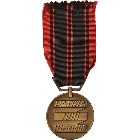 France Résistance Patria Non Immemor WAR Medal 1940 Officier