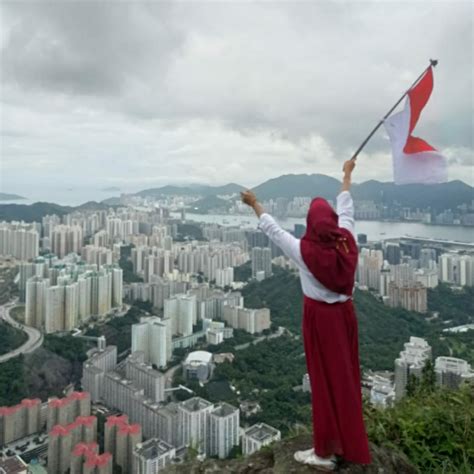 Bendera Merah Putih Berkibar Di Gunung Fei Ngo Shan Hongkong