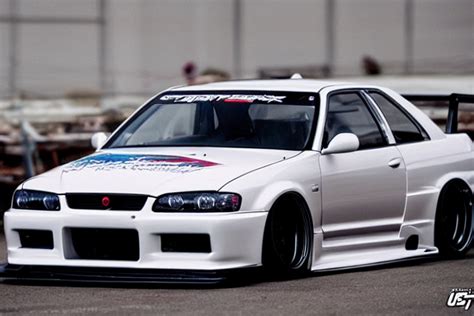 KREA AI Lowered Widebody R33 Skyline Drifting