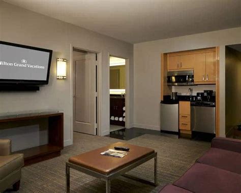 Elara by Hilton Grand Vacations Las Vegas Deals & Discounts