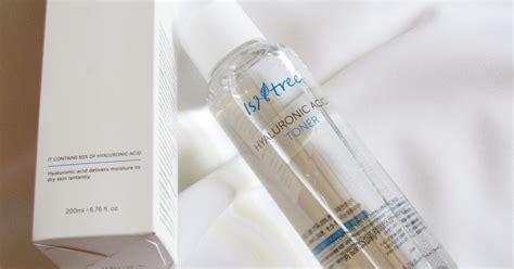 Sakuranko: Isntree Hyaluronic Acid Toner Review