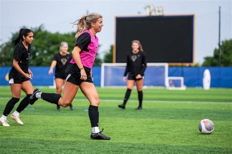 Tabbed In No Spot Pitt Women S Soccer Earn Highest Preseason