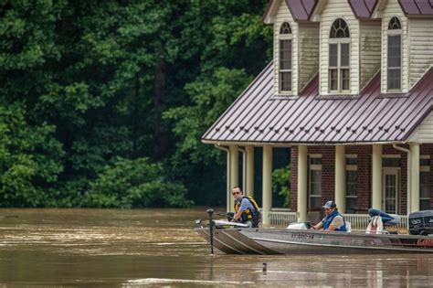 Death Toll Rises To 25 In Kentucky Flooding Likely To Increase Governor Says Abc News