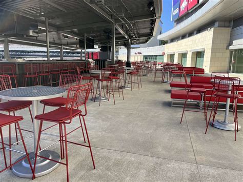 Why the arkansas razorbacks football stadium is the loudest 36