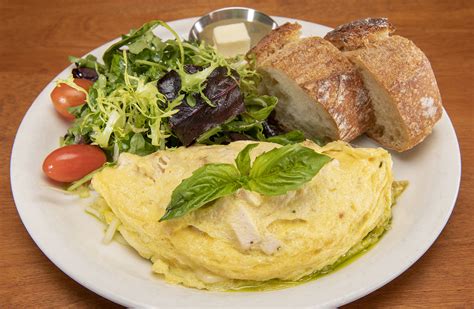 The Chicken Pesto Omelet Breakfast Urth Caffé European Style Café