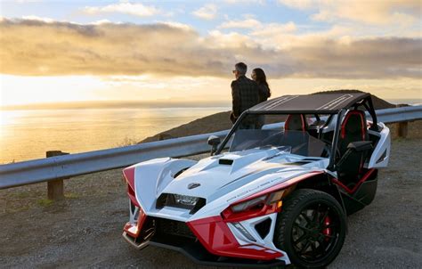 Polaris Welcomes Roush Performance Special Edition Slingshot Packs 203