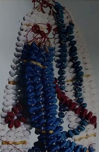 Silk Garland Making of Tamil Nadu – Asia InCH – Encyclopedia of Intangible Cultural Heritage