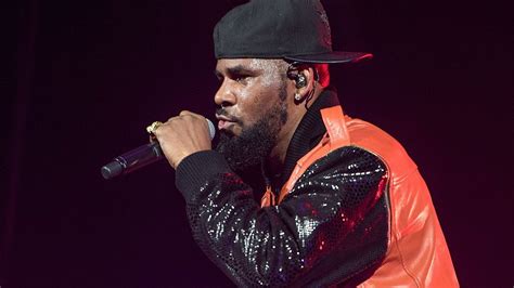 Por Qué Spotify Sacó Al Cantante R Kelly De Sus Listas De Reproducción